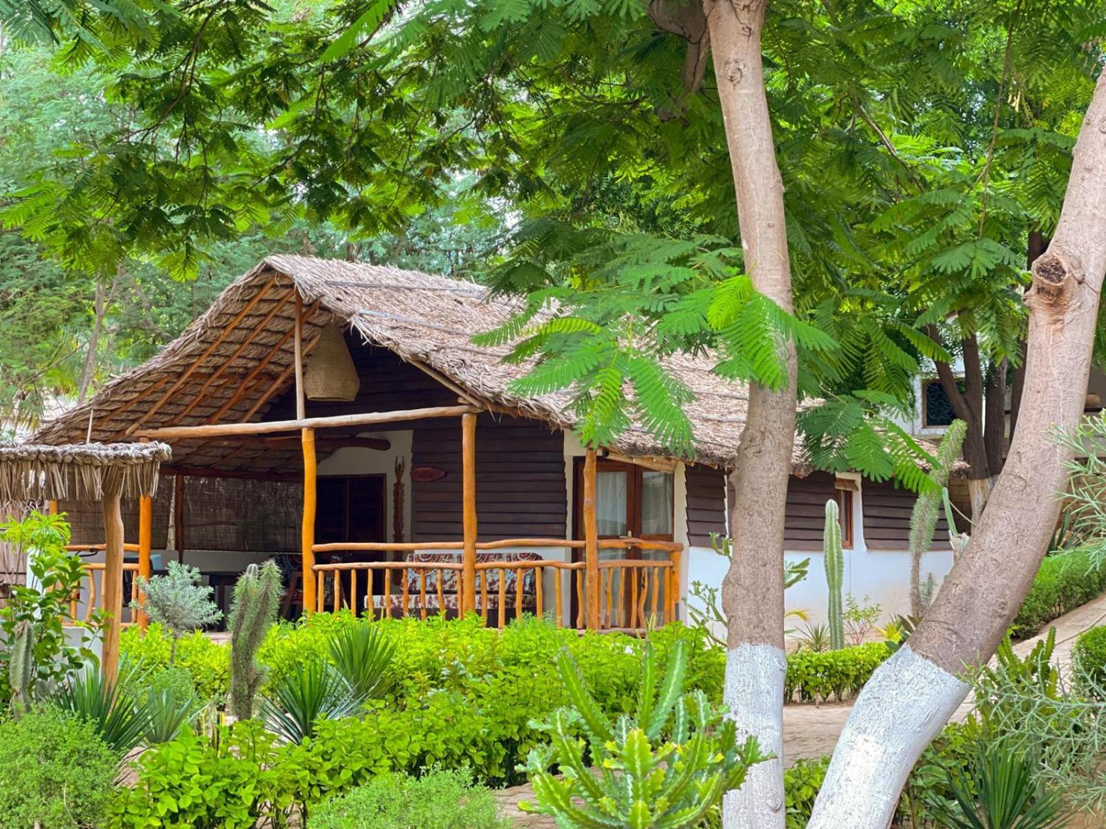 Vovo Telo Lodge Toliara Exterior photo